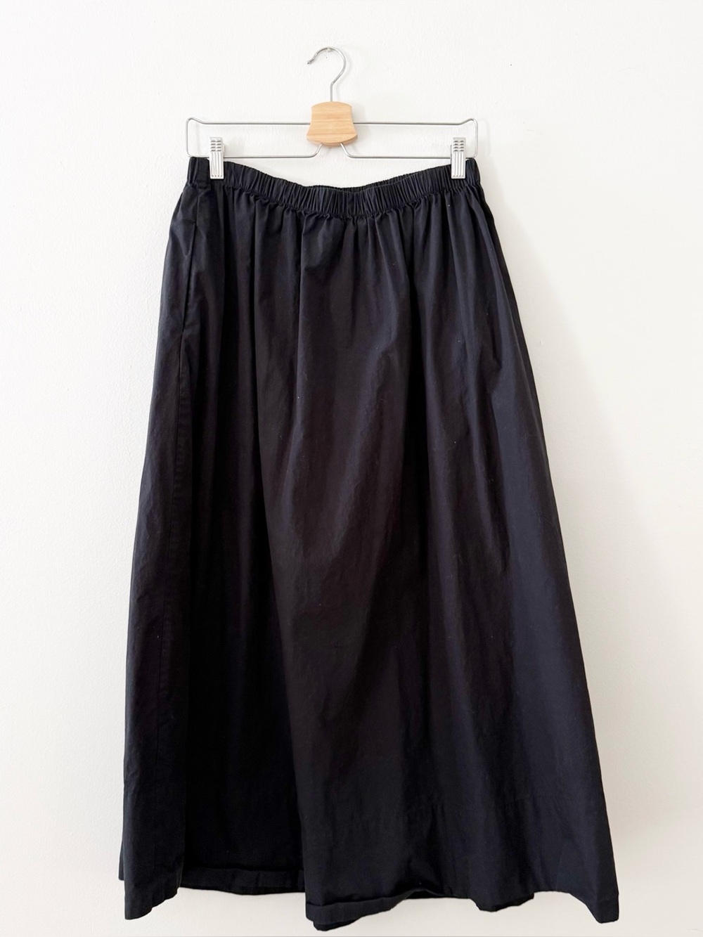 Quince Women's 100% Organic Cotton Poplin Black A-Line Maxi Skirt XS. In good co